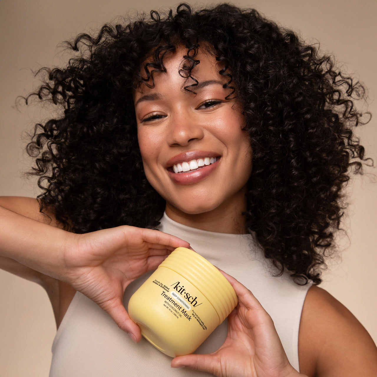 504742-DeepConditioning-TreatmentMask-CoconutOil-HairCare-Model-5-1280x1280px-1.jpg